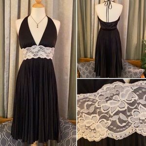 XOXO Sexy Deep V Slinky Dress Accordion Black M
